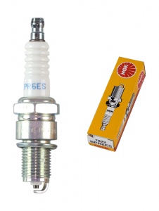 Свеча зажигания NGK BPR6ES для двигателей Honda / MTD ThorX OHV / LCT OHV
