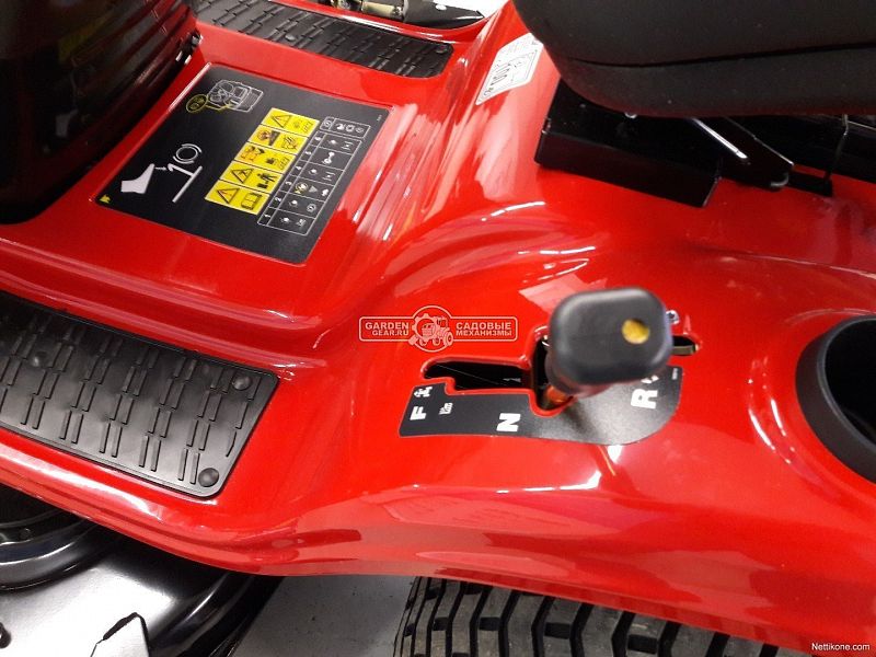 Садовый трактор MTD Optima LN 200 H (USA, MTD 679, V-Twin, 679 куб.см., гидростатика, травосборник 240 л., ширина кошения 105 см., 198 кг.)